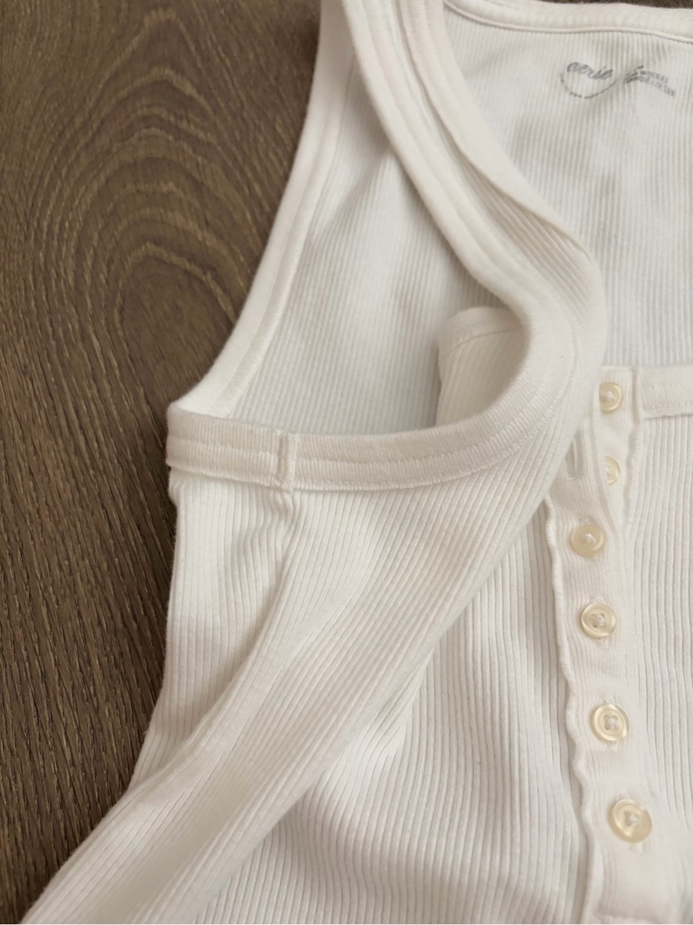 Aerie Women’s White Ribbed Henley Tank Top Size M - Picture 11 of 11